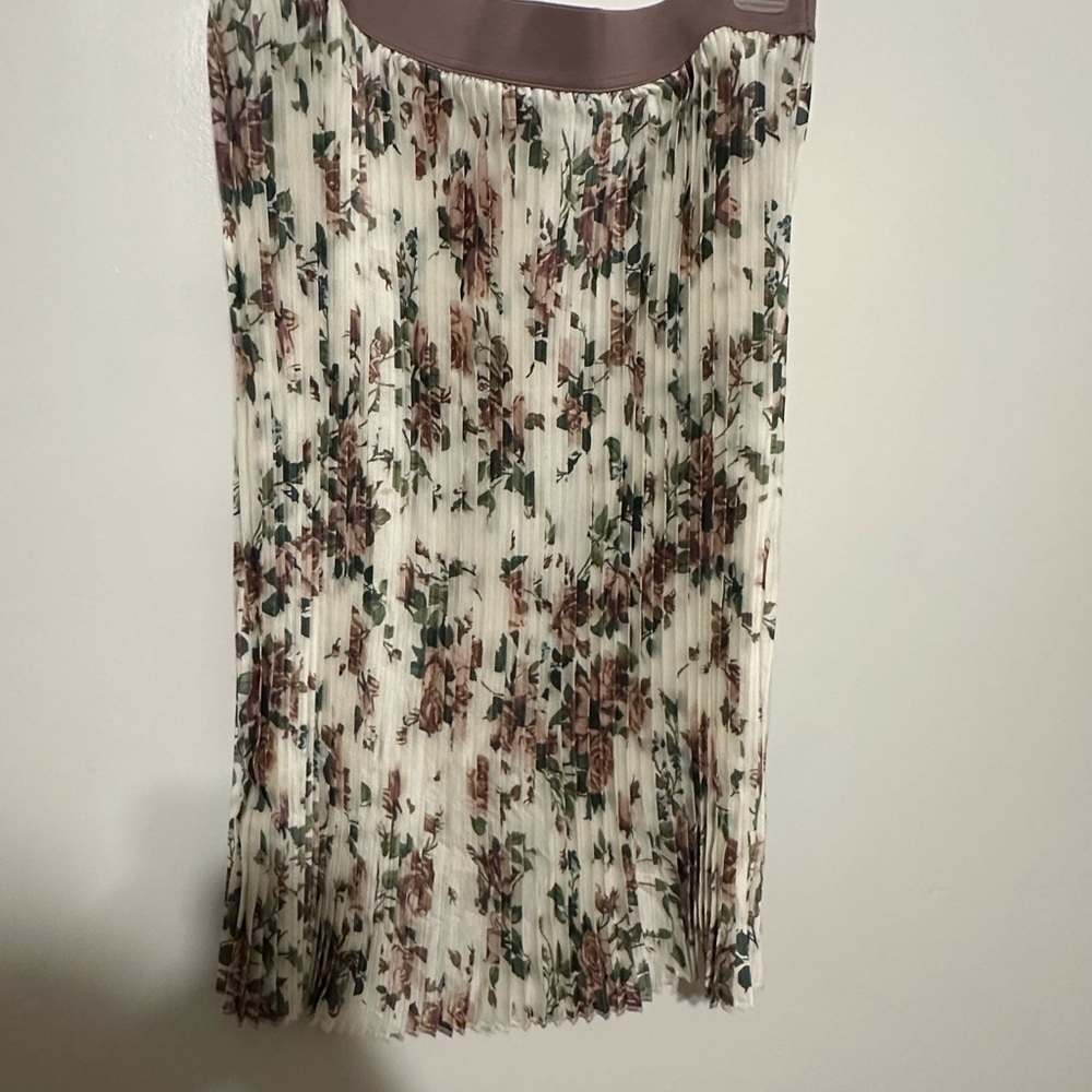 Accordion Style LuLaRoe Lavender Floral Pencil Skirt